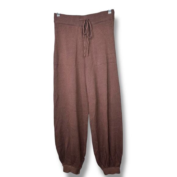 Free People Beach NWOT Living In Dark Brown Knit Lounge Tank & Jogger Pant Set - Picture 5 of 9